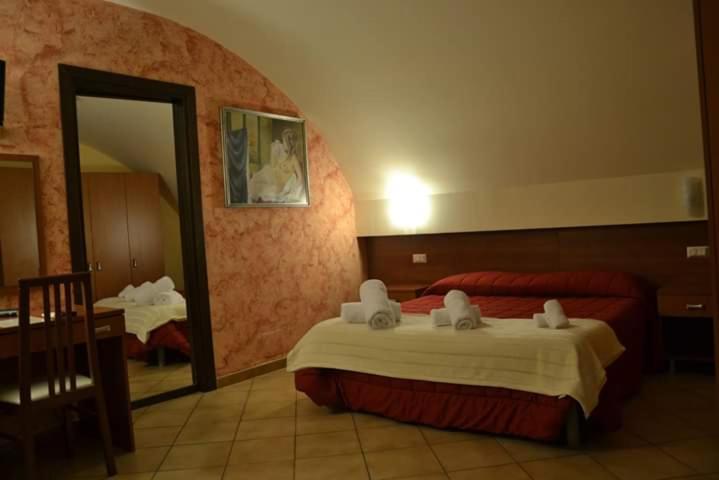 Donjon Suite Centro Storico カステルブオーノ 部屋 写真